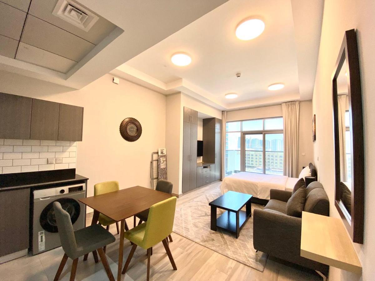 Penrose Place Dubai JVC Extérieur photo