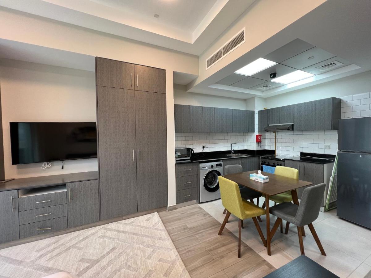 Penrose Place Dubai JVC Extérieur photo