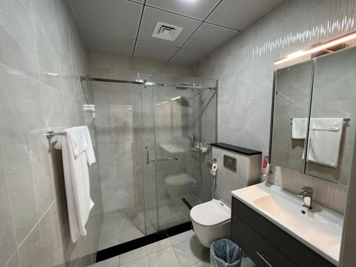 Penrose Place Dubai JVC Extérieur photo