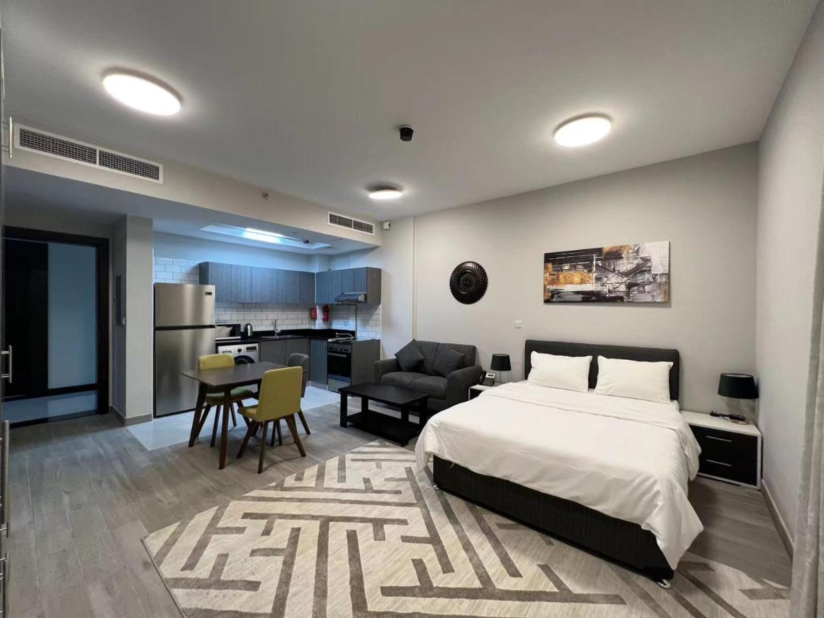 Penrose Place Dubai JVC Extérieur photo
