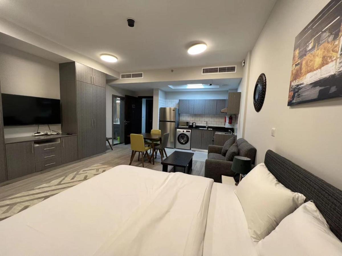 Penrose Place Dubai JVC Extérieur photo