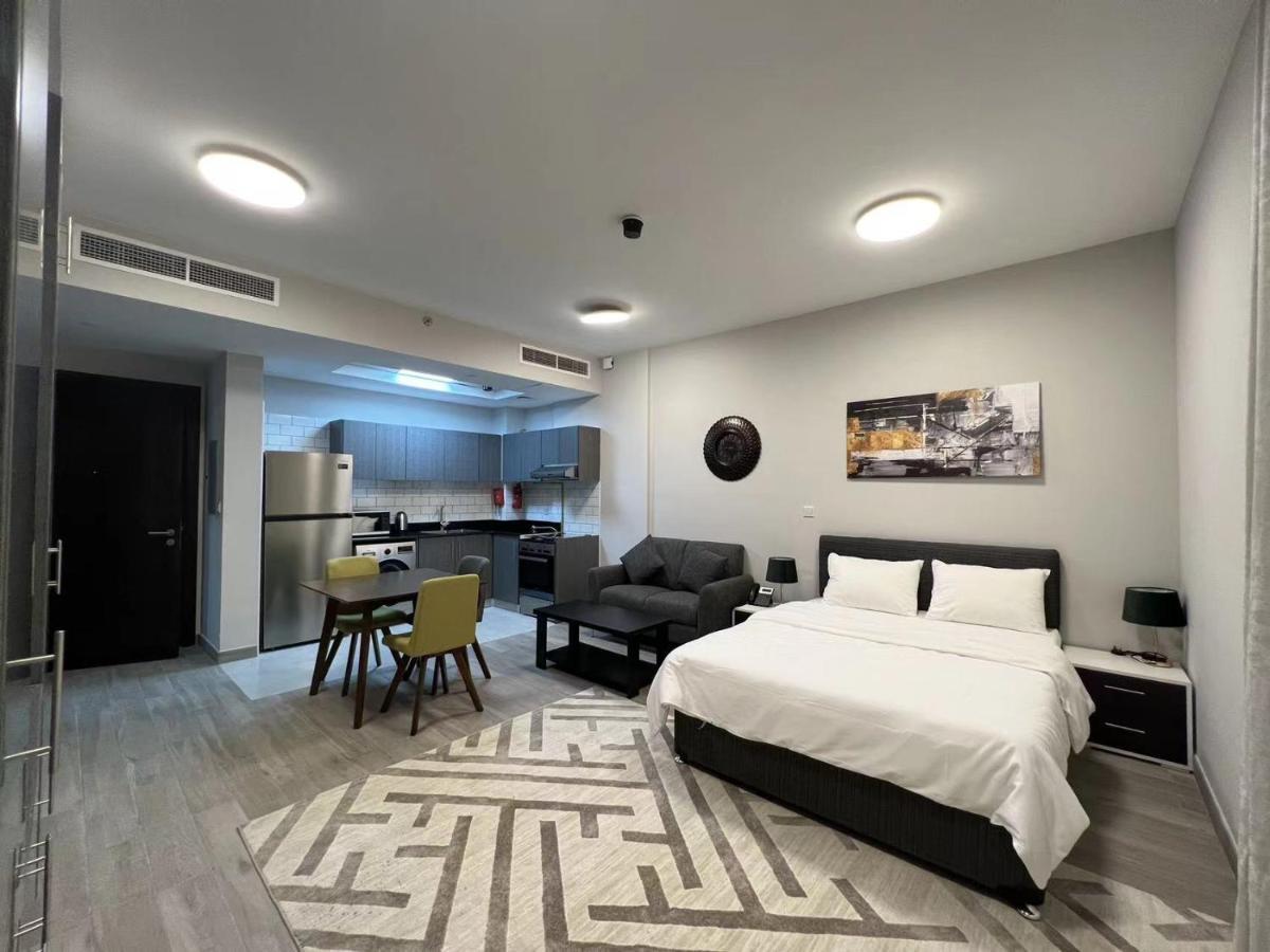 Penrose Place Dubai JVC Extérieur photo