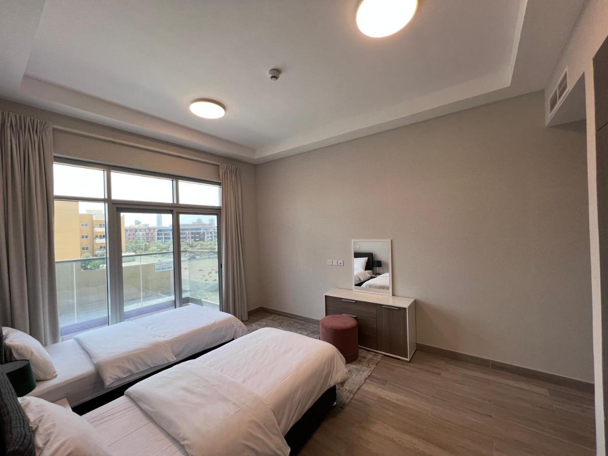 Penrose Place Dubai JVC Extérieur photo